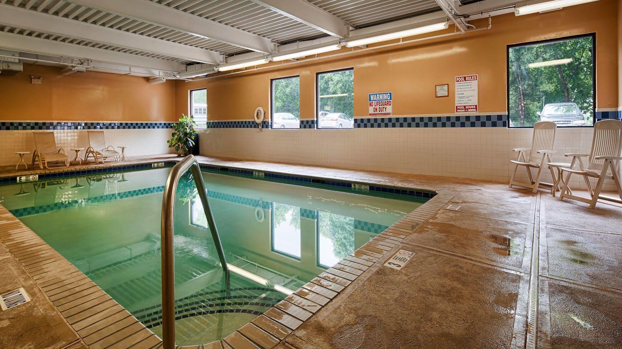 Hotel Baymont By Wyndham Groton/Mystic Esterno foto