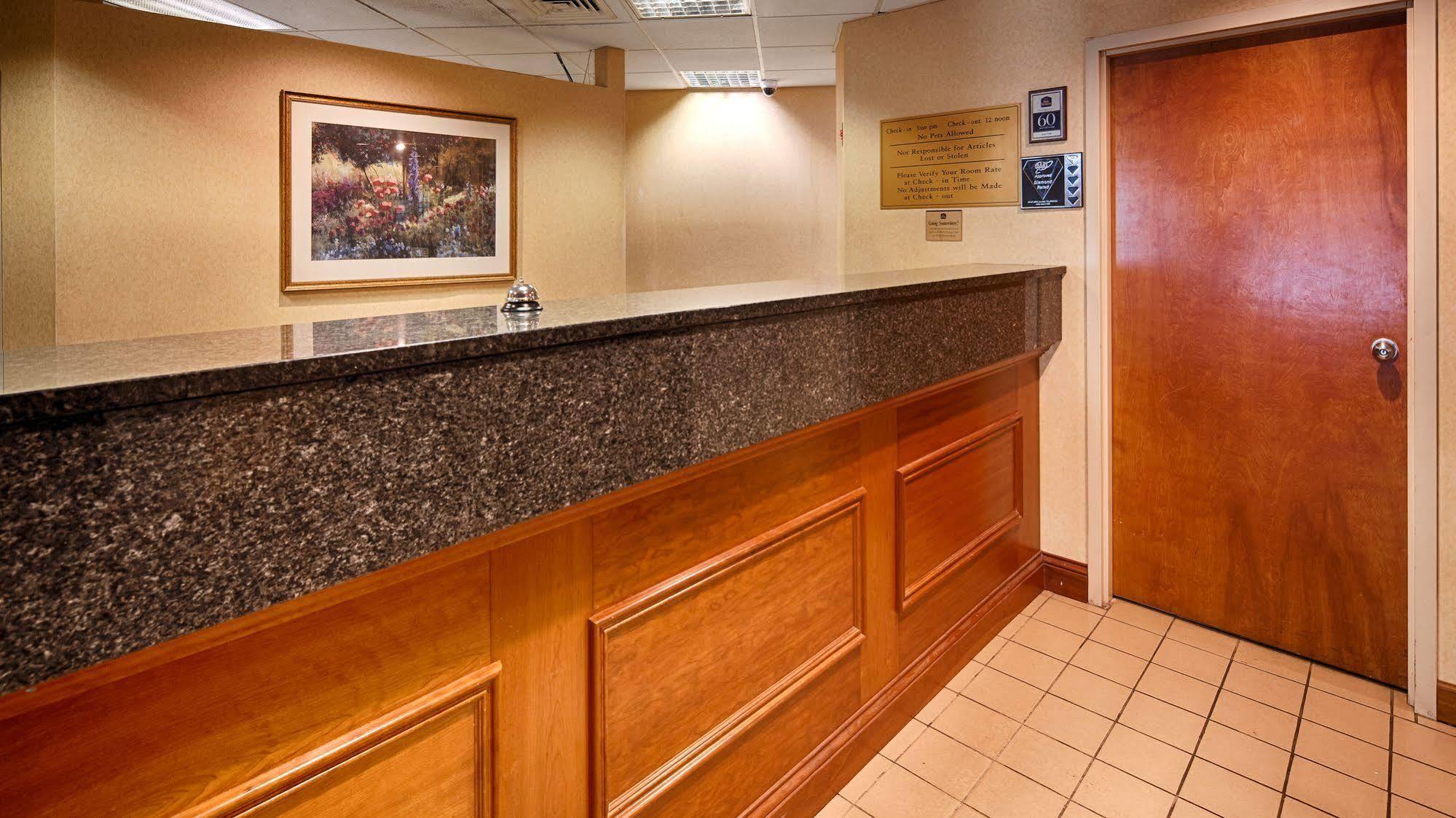 Hotel Baymont By Wyndham Groton/Mystic Esterno foto