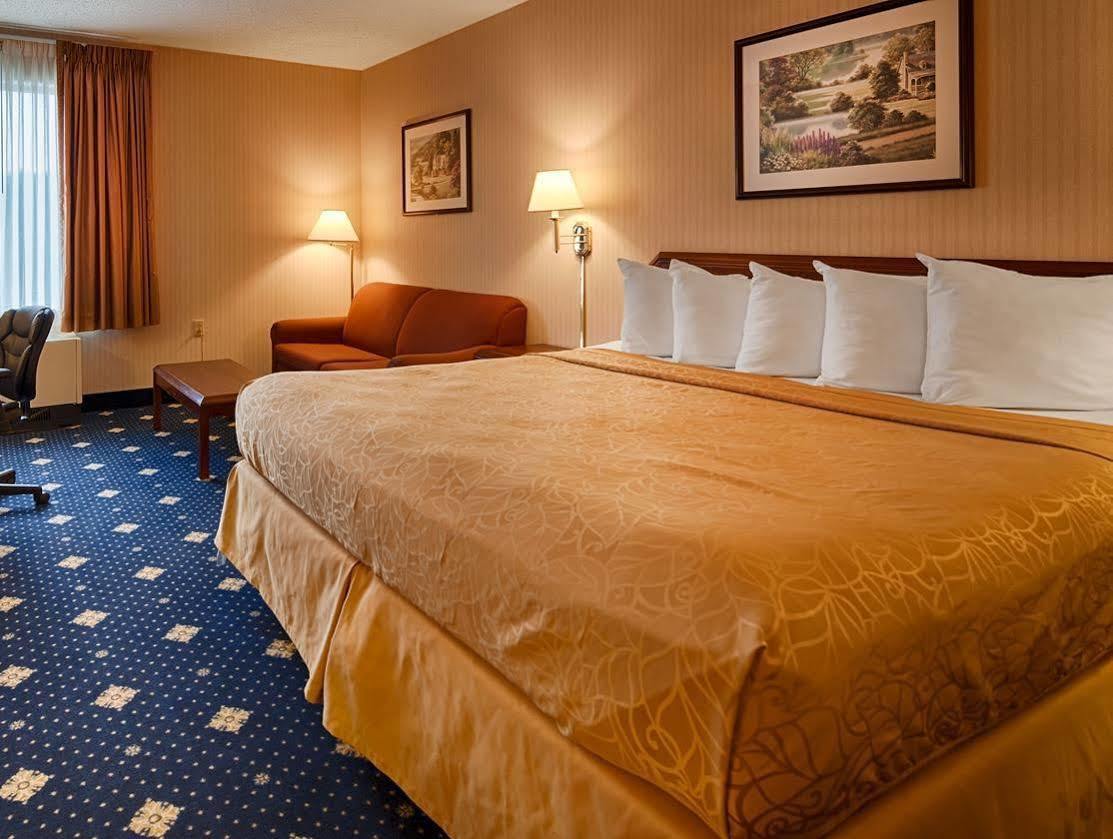 Hotel Baymont By Wyndham Groton/Mystic Esterno foto